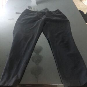 Dress pants by Tahari zipper button closure fake pockets in back